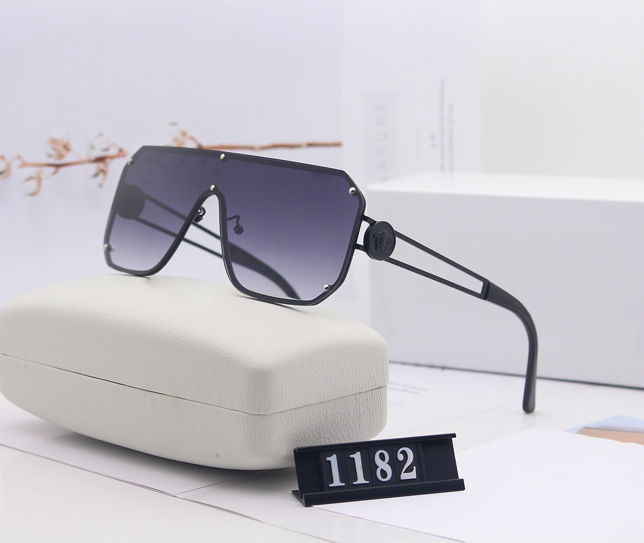Sunglasses Image 3