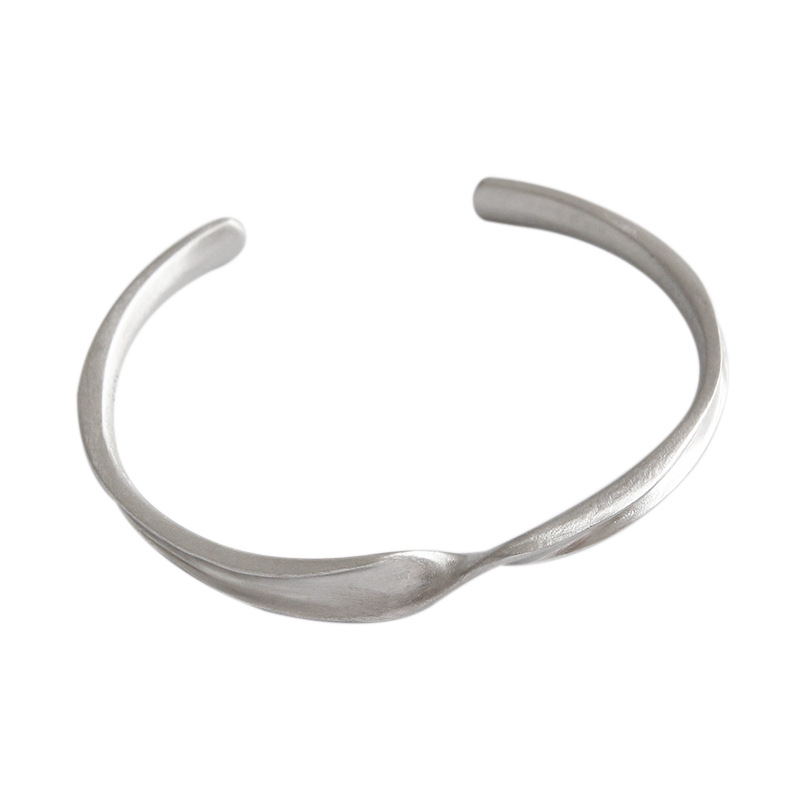Twist Textured Women's Bracelet Image 1