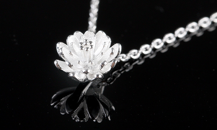 Lotus Flower Pendant Necklace - Silver