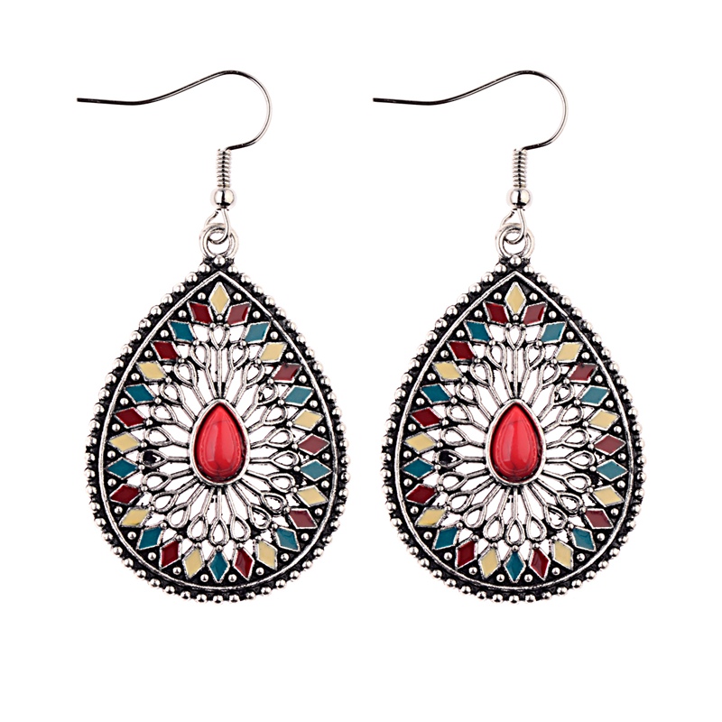 Earrings Image 3