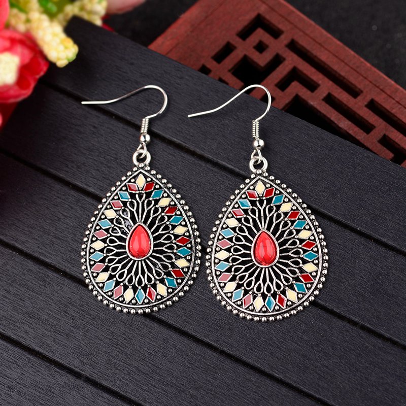 Earrings Image 4