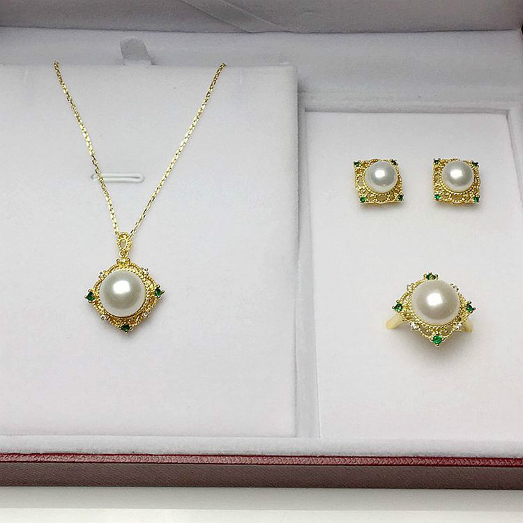 Pearl Jewelry Set Image 1