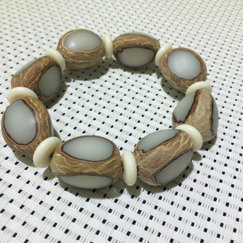 Bodhi Seed Bracelet Image 4