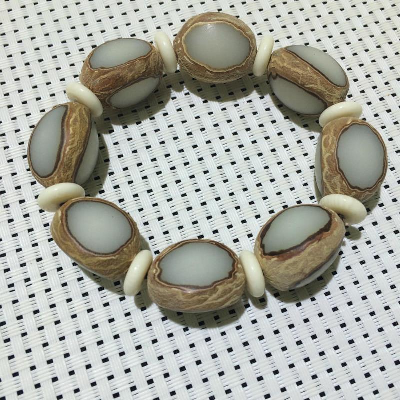 Bodhi Seed Bracelet Image 1
