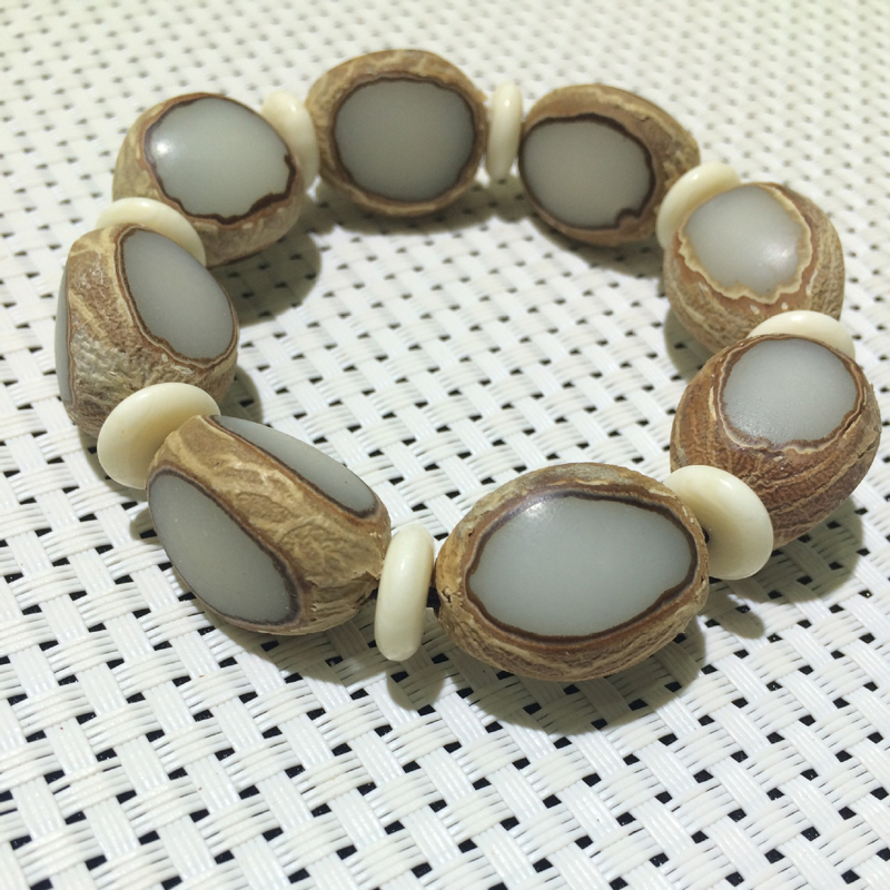 Bodhi Seed Bracelet Image 3