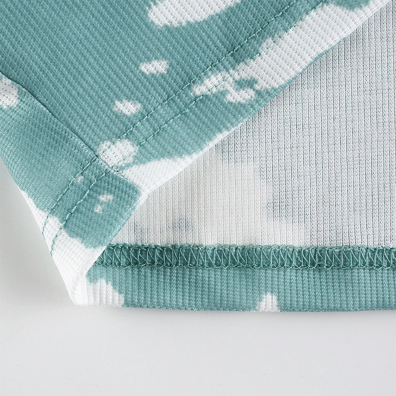 Tie-dye sports vest - close-up
