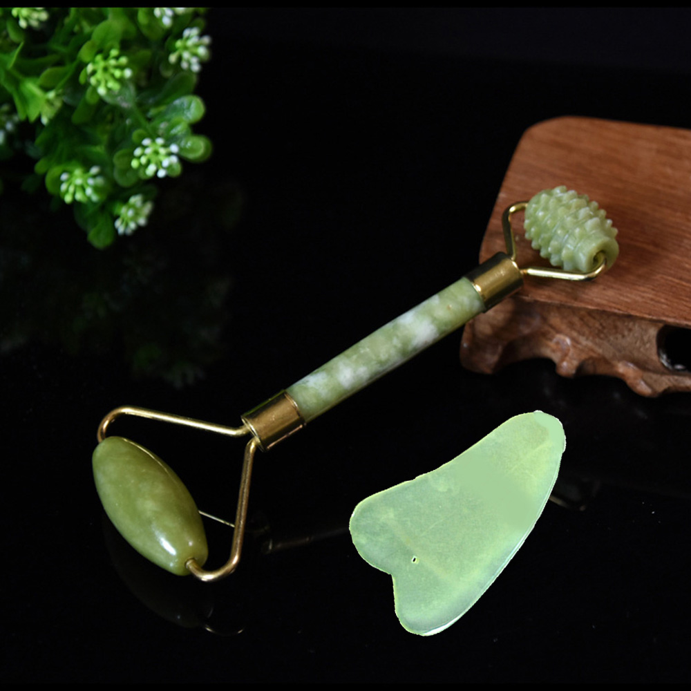 Jade Roller Image 1