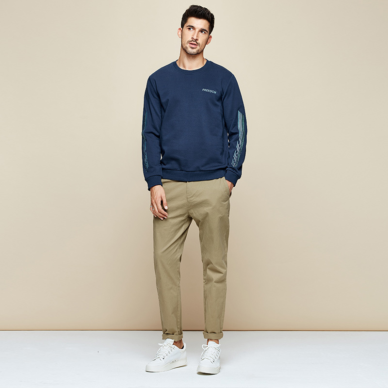 KUEGOU Sweatshirt Image 7