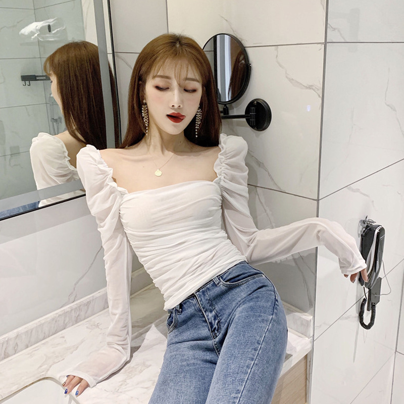 Off-shoulder T-shirt Styled