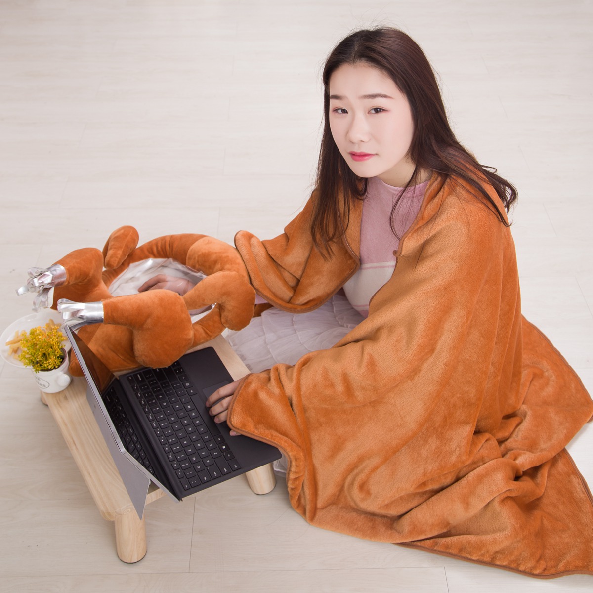 Turkey Tissue Box Pillow Blanket Image 2