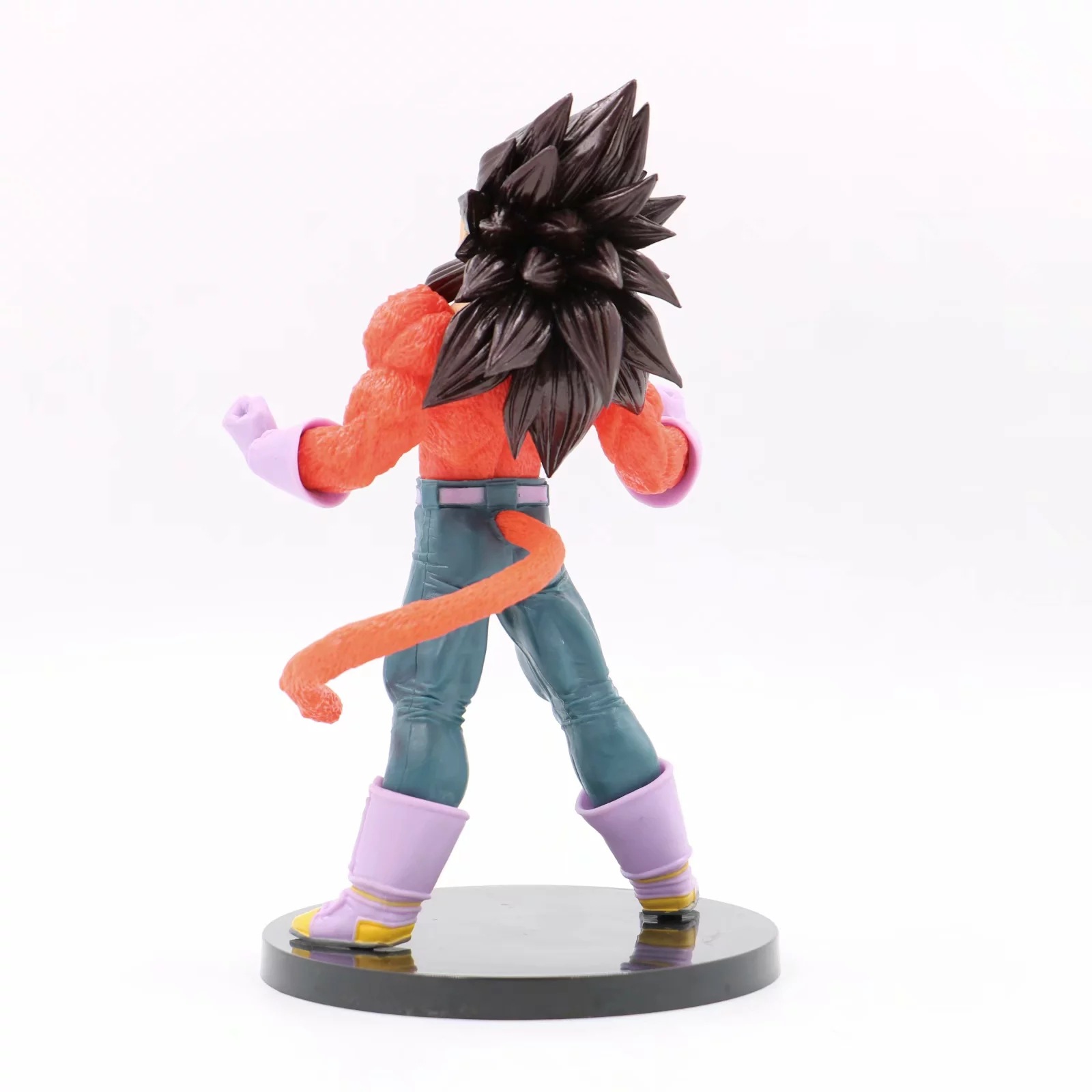 Figura de Vegeta Super Saiyan 4 5