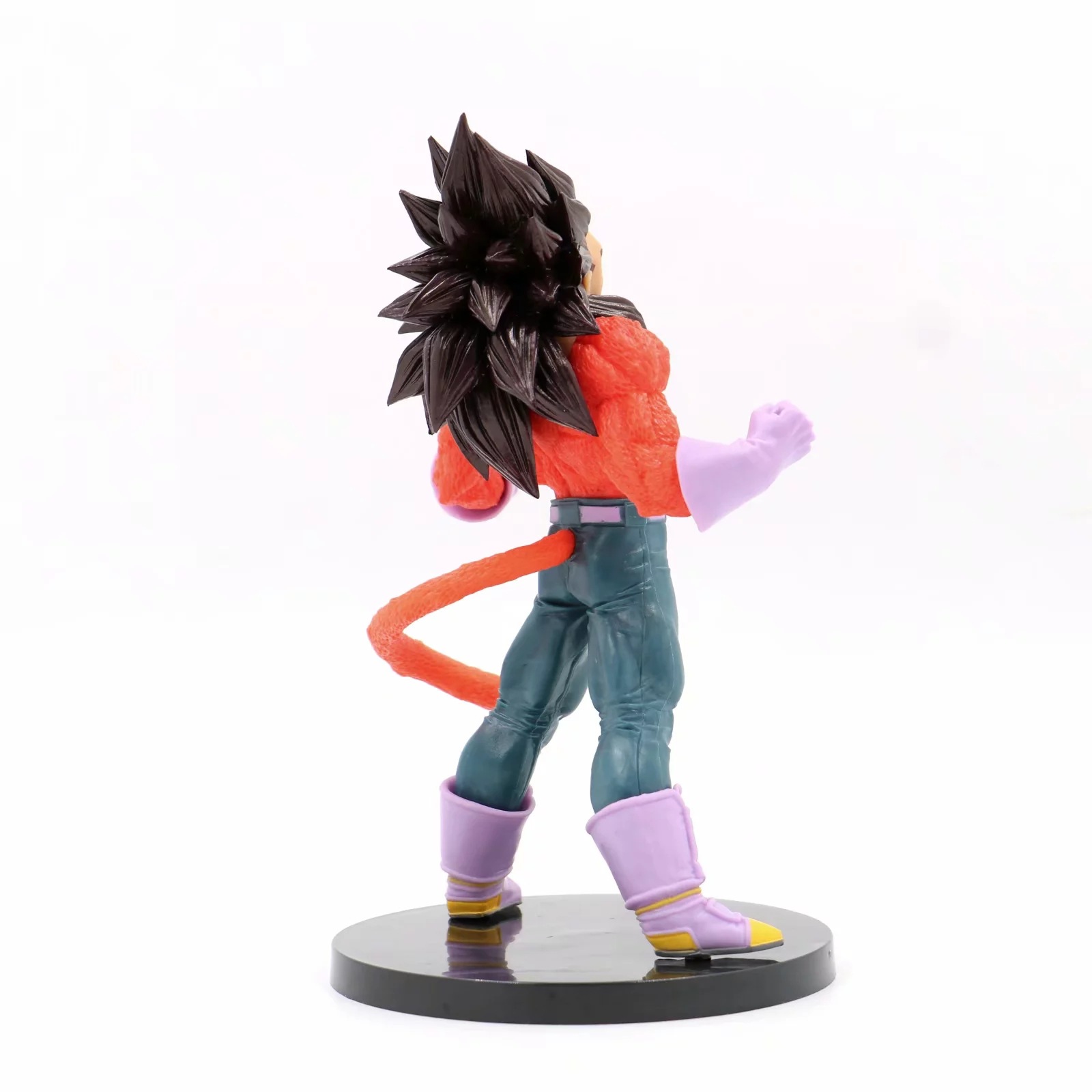 Figura de Vegeta Super Saiyan 4 2