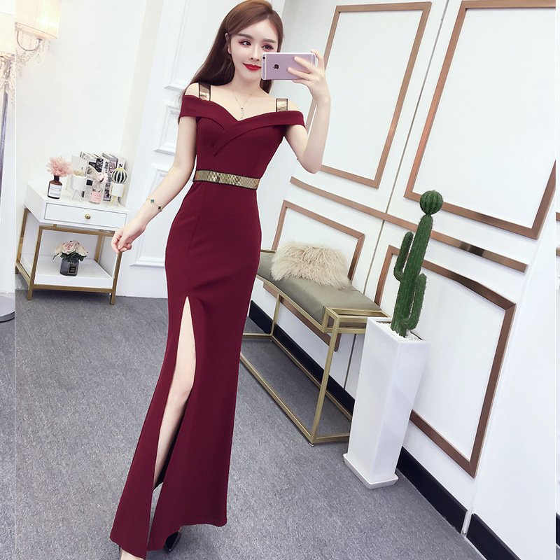 Elegant Strap Dress - Detail