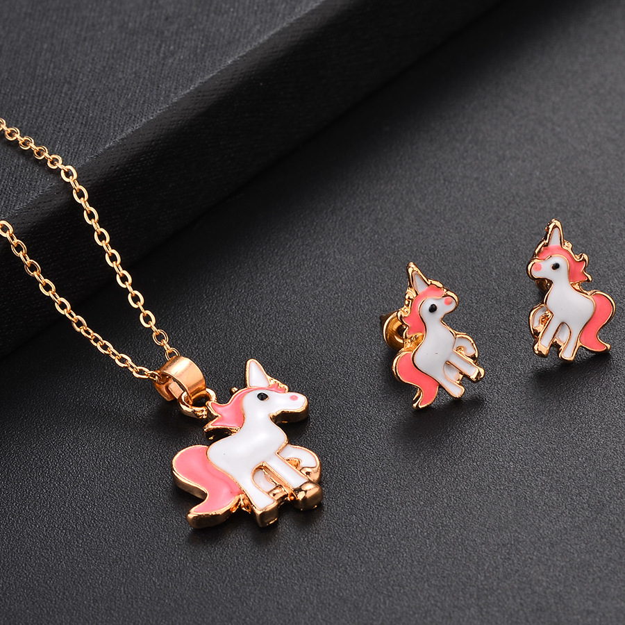 Oil Painting Pony Pendant Display