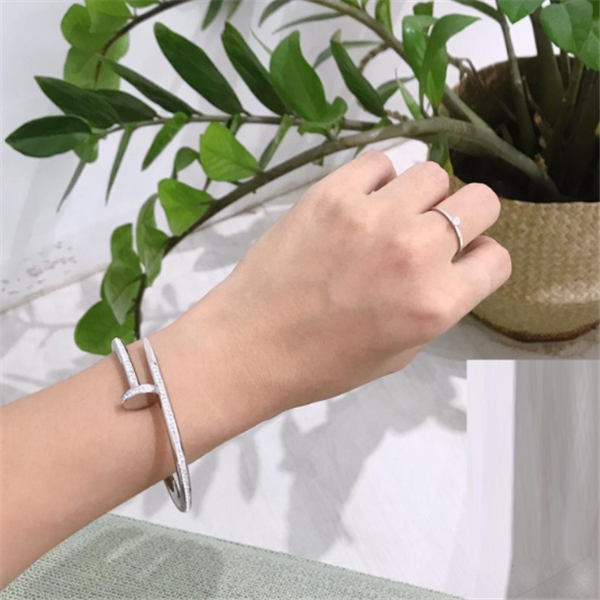 Nail Bracelet in Rose Gold