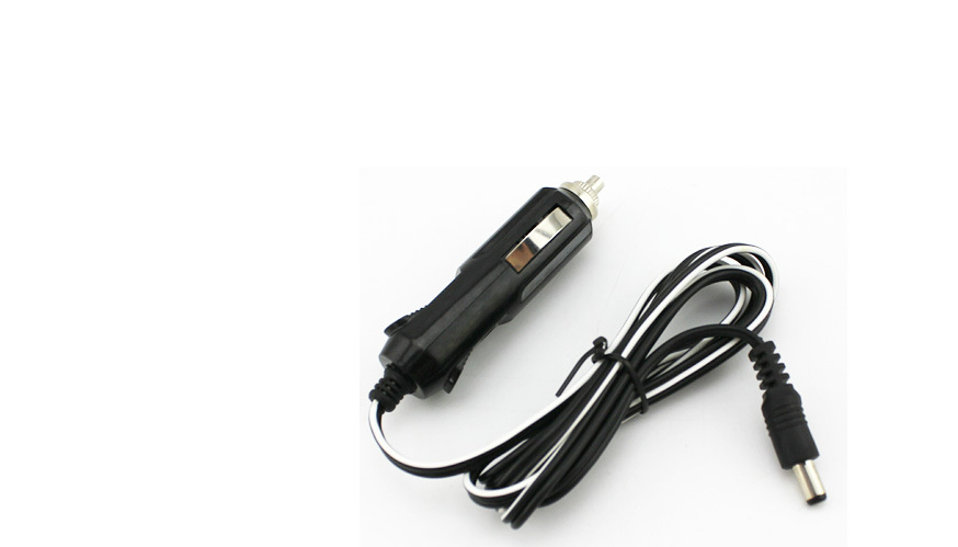 Car Electric Heating Cup Lifestyle Image 3