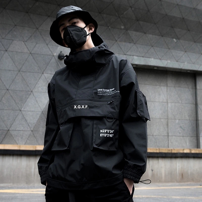 Multi-pocket functional jacket