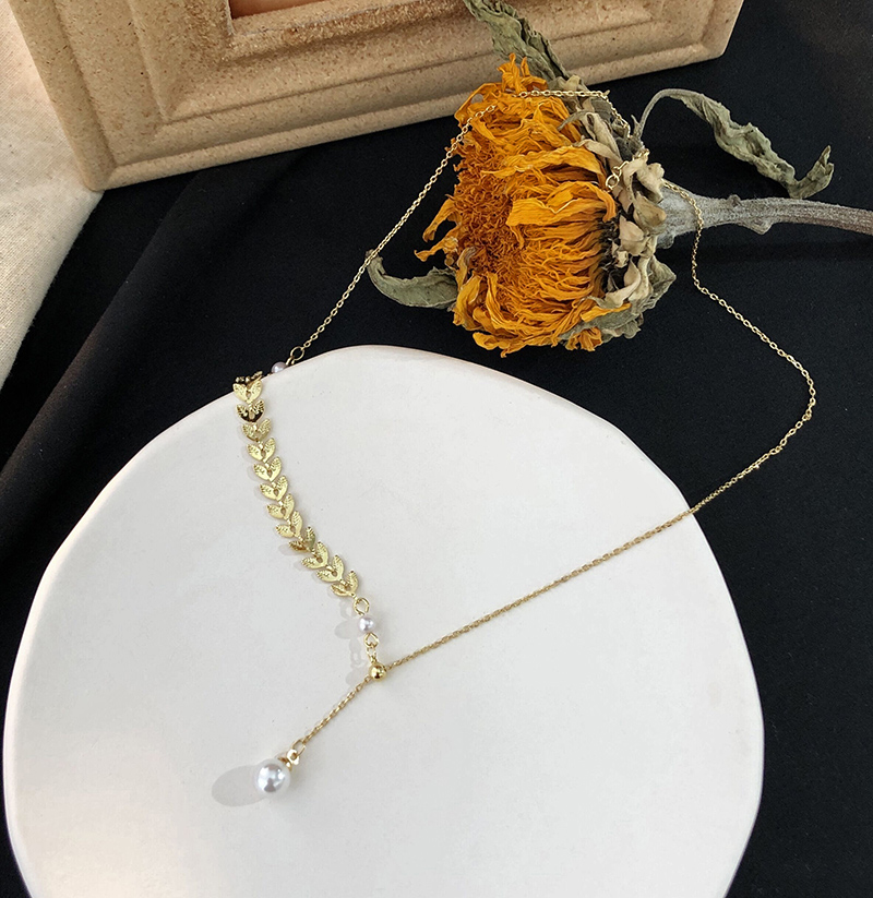 Choker Necklace Image 5