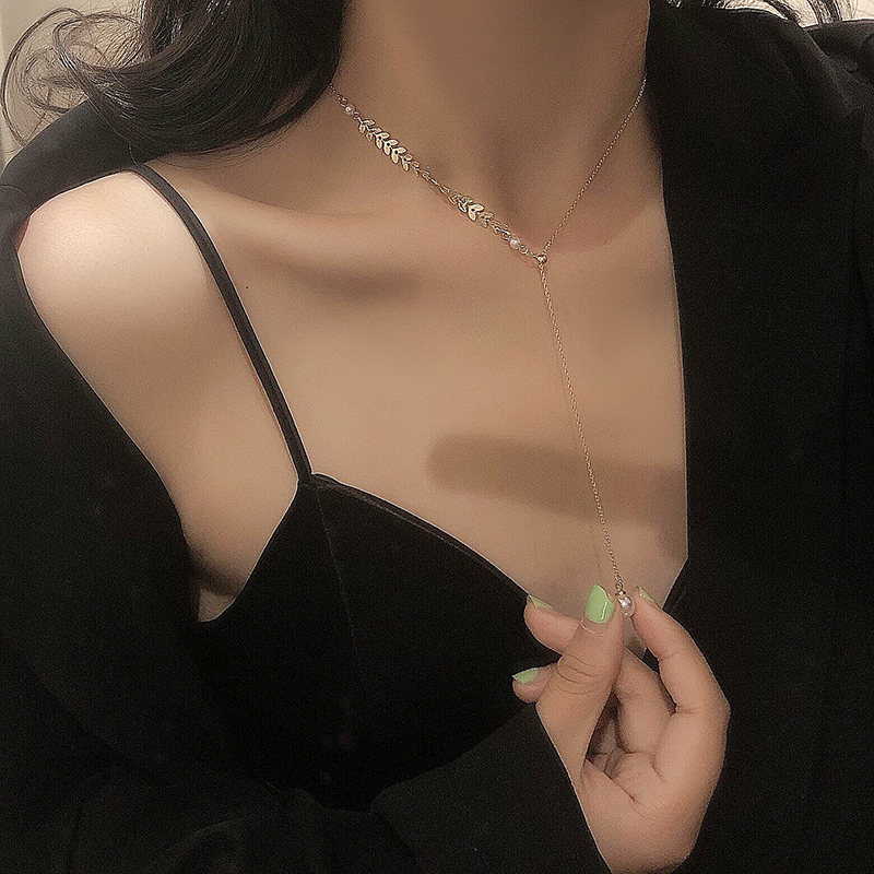 Choker Necklace Image 3