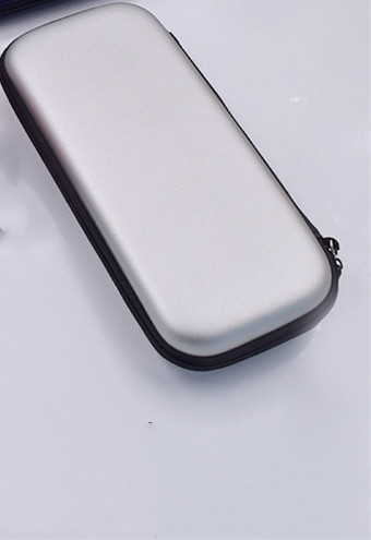 Color Options: White and Black