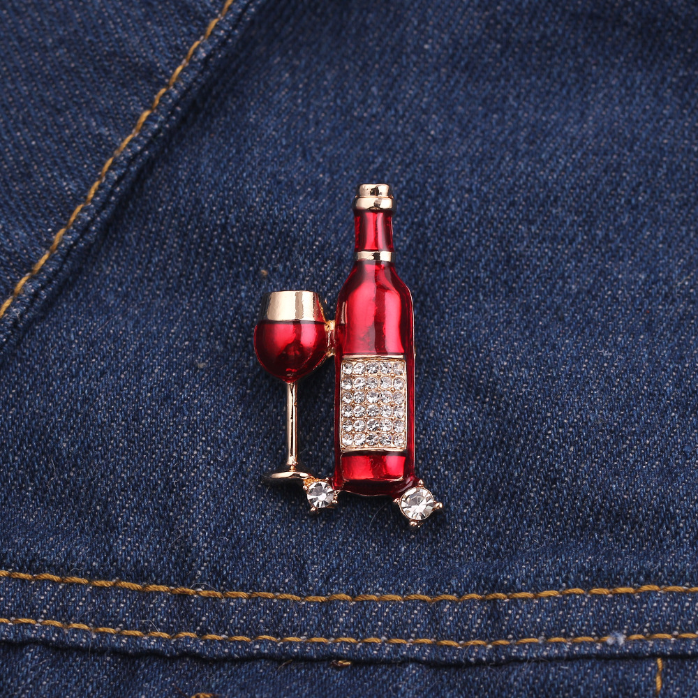 Clothing alloy drop oil diamond wine bottle brooch
