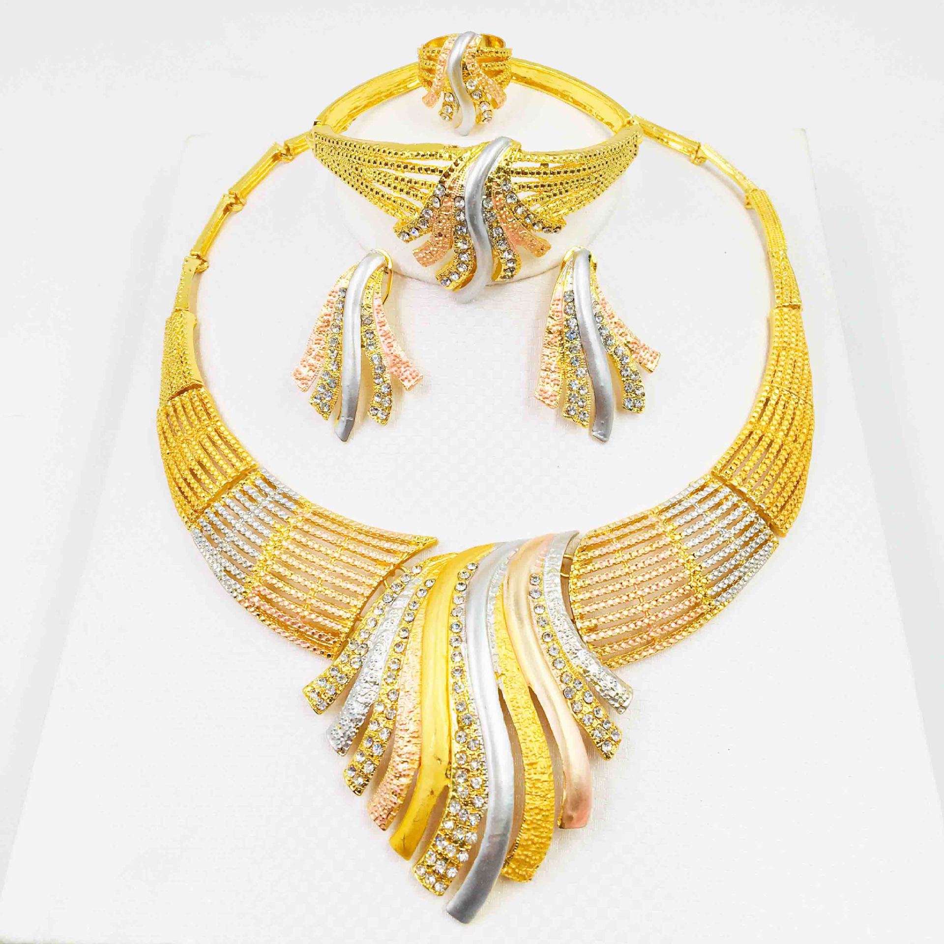 24K Gold Alloy Jewelry Set Image 3