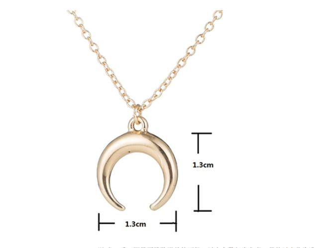 Stylish women's bracelet