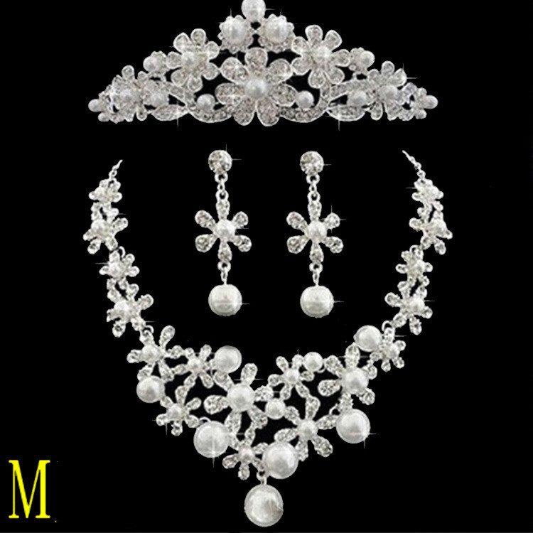 Bridal accessories set