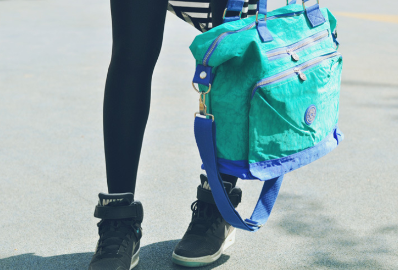 Shoulder Bag Image 14