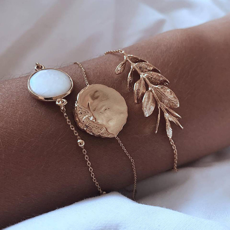 Geometric Hollow Leaf Bracelet Set Image 1