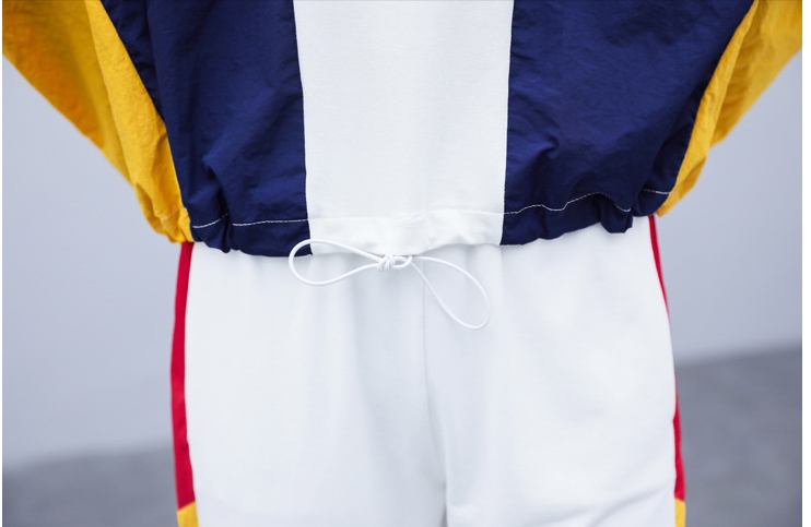 Hooded Set Image 3