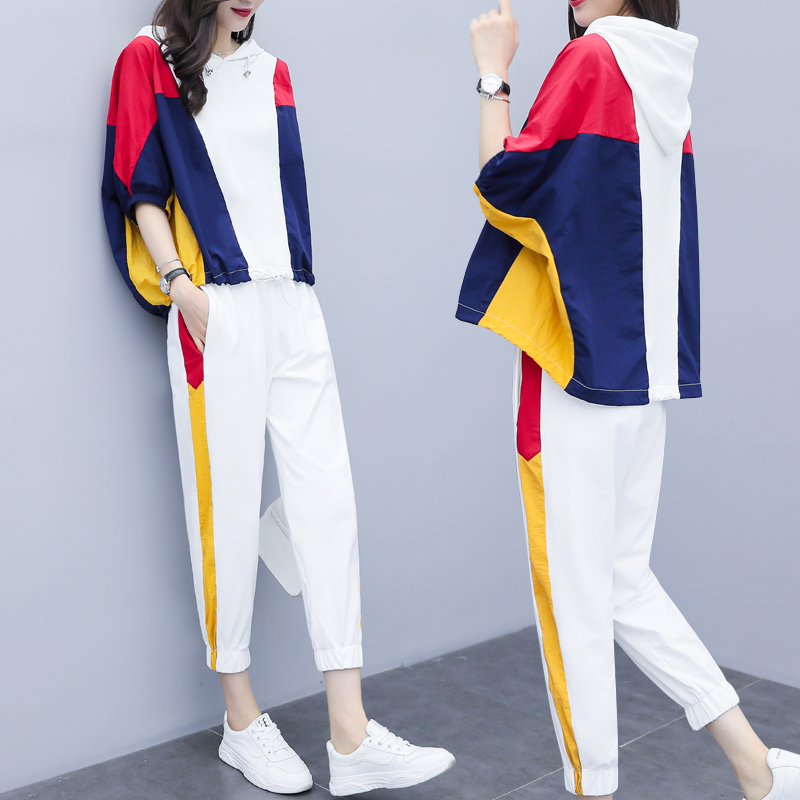 Hooded Set Image 1
