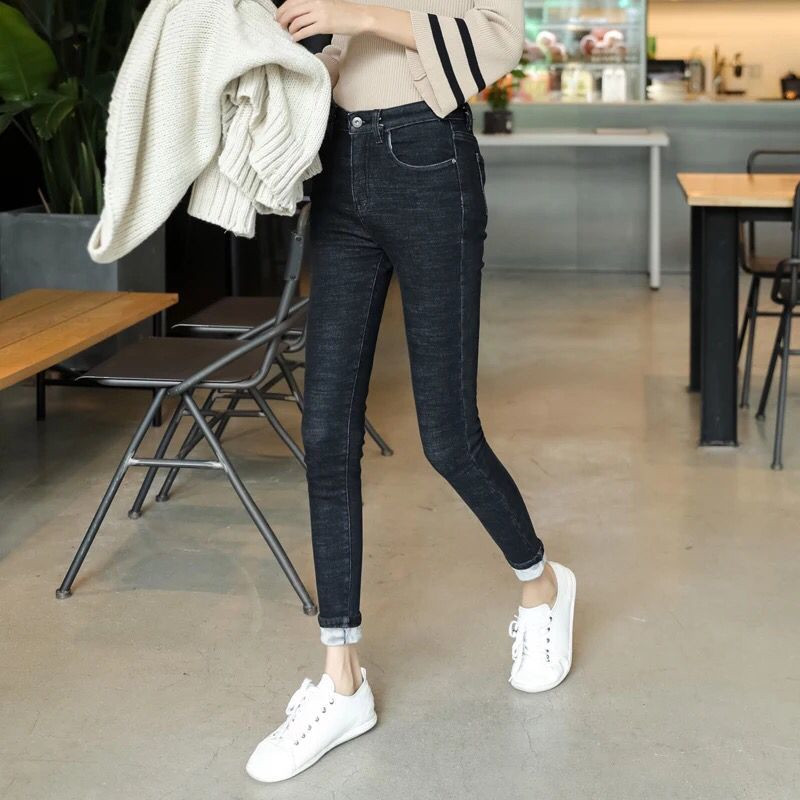 High-Waisted Fleece-Lined Slim Jeans in Black