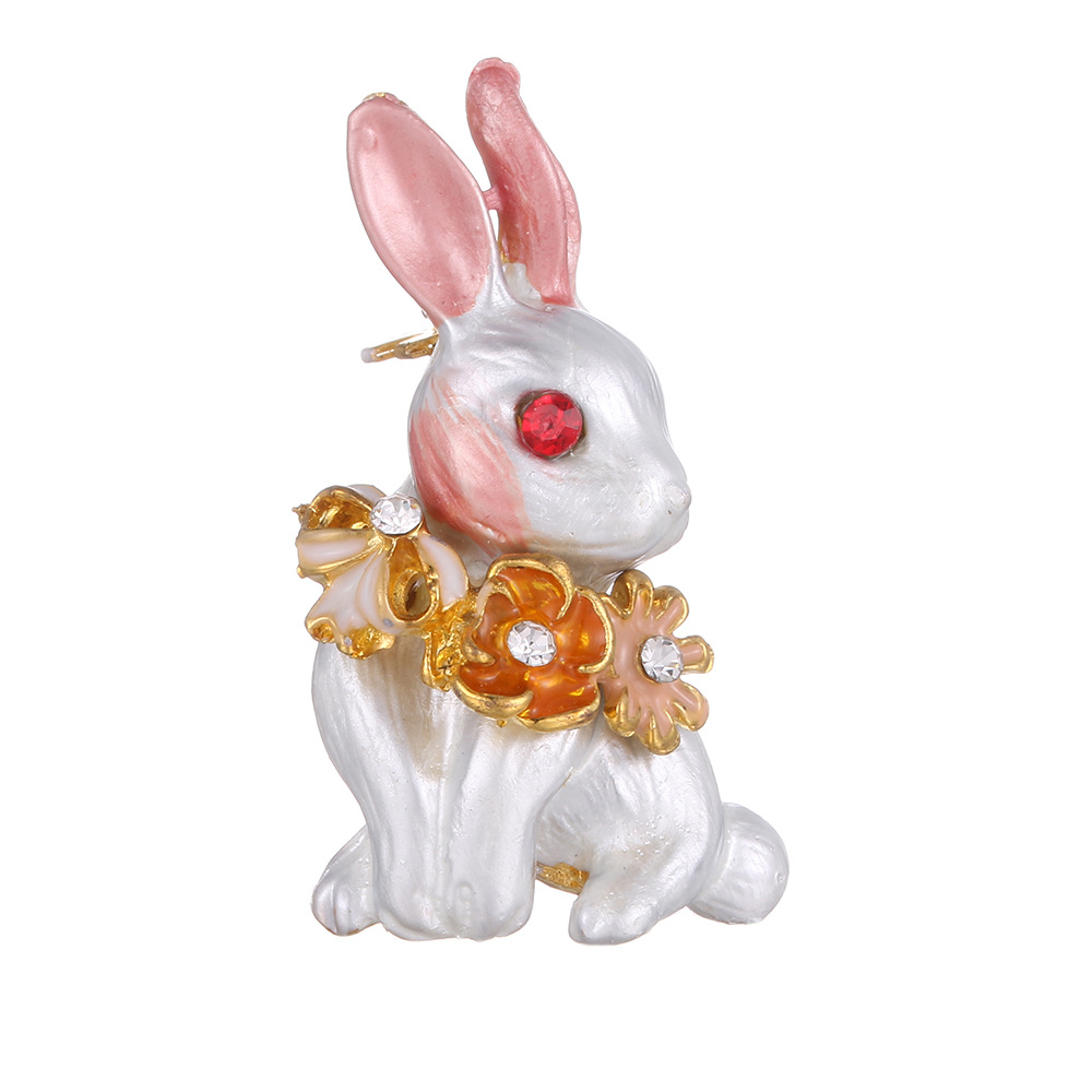 Little white rabbit oil drip high-grade enamel brooch