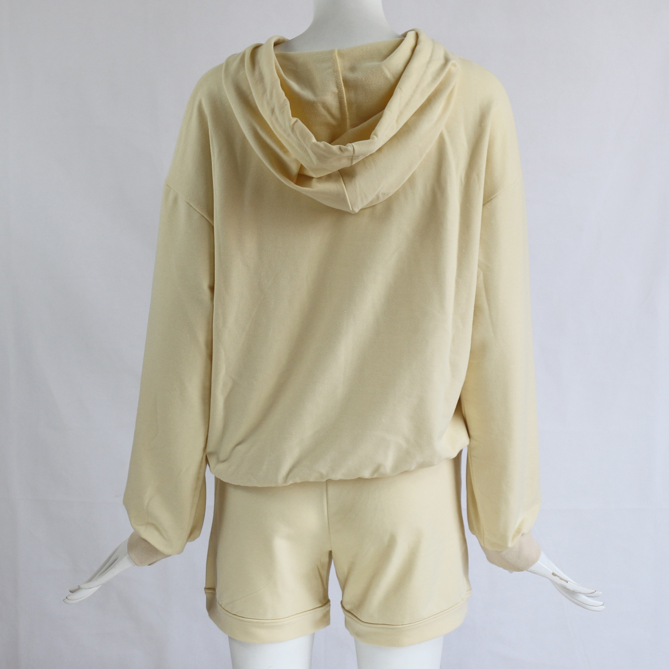 Versatile women's outfit