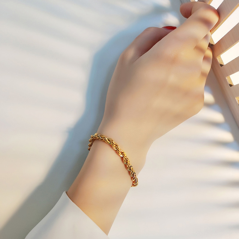 Fashionable geometric design
