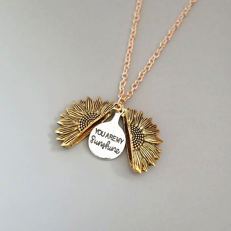 Necklace Image 3
