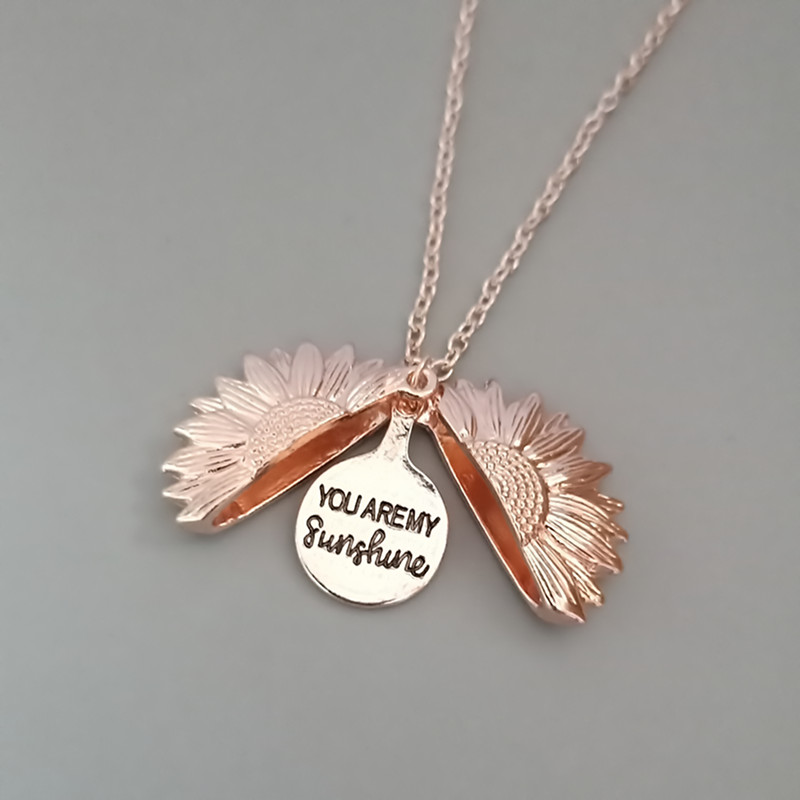 Necklace Image 7
