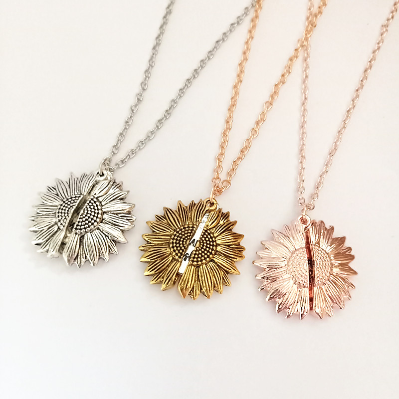 Necklace Image 9
