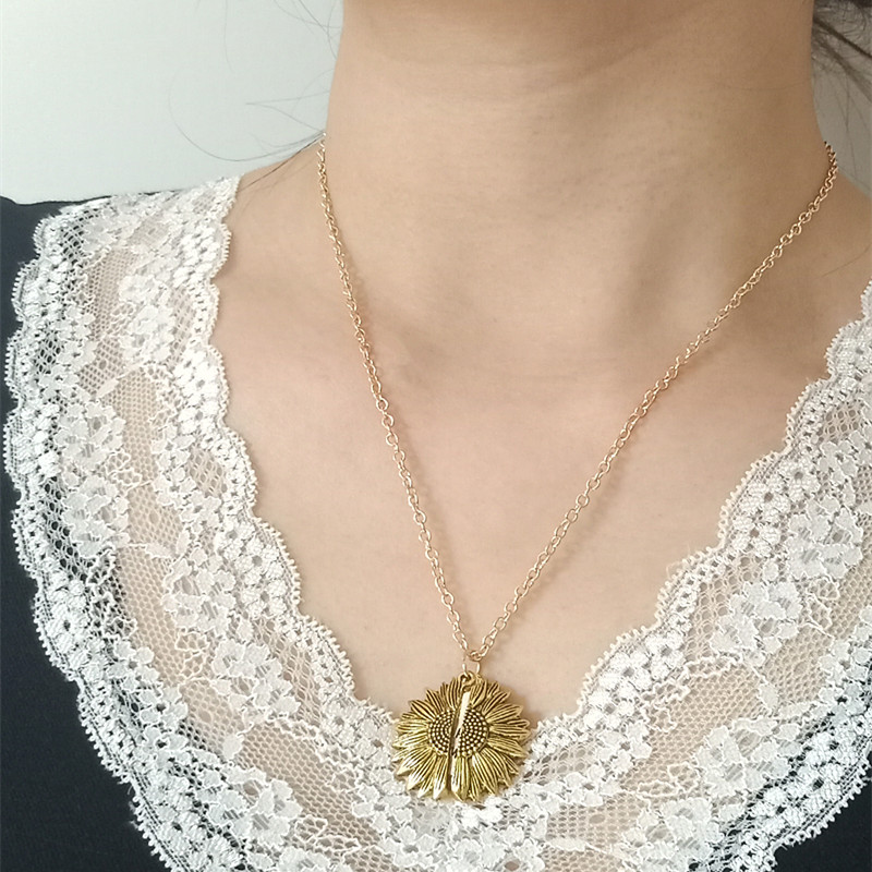 Necklace Image 6