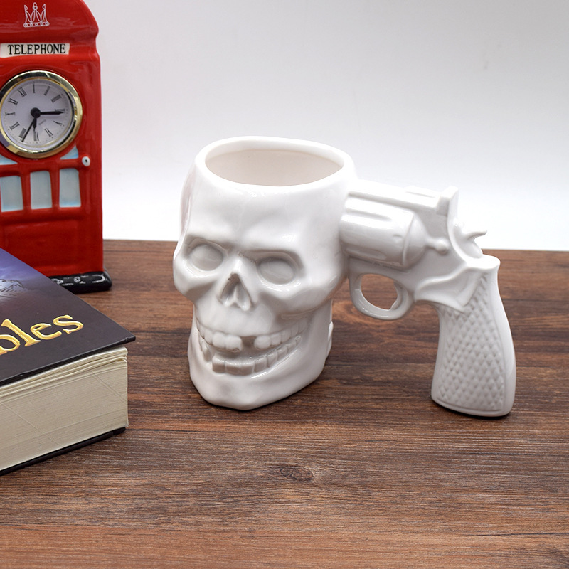 Skull Pistol Ceramic Mug measurements and detail photo 3