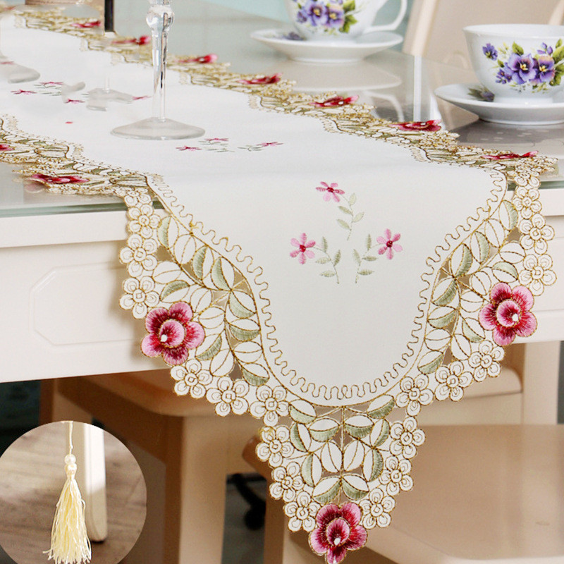 Table Runner 2