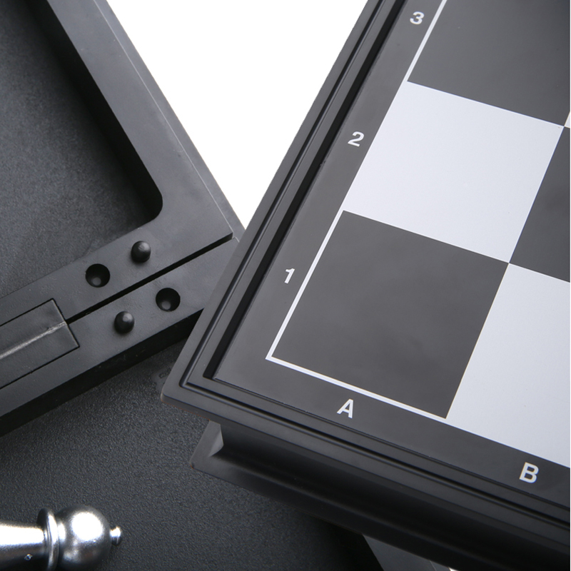 Chess Set Image 8