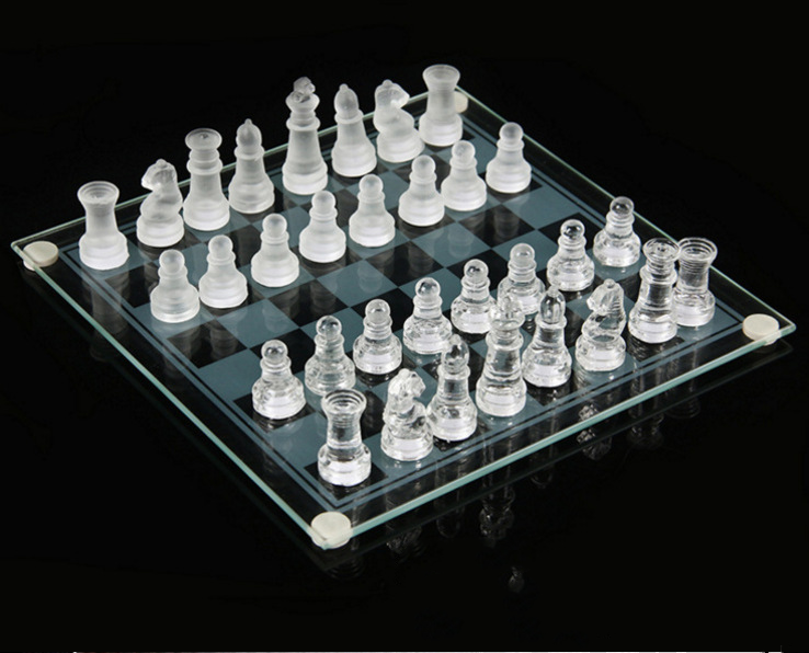 Glass Chess Set Image 7