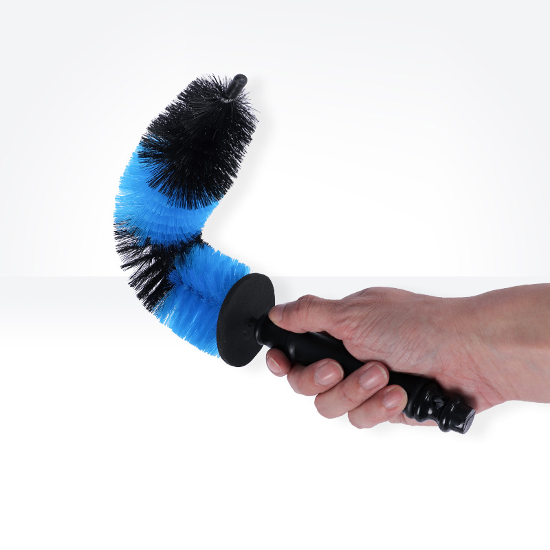 Cleaning Brush in Action