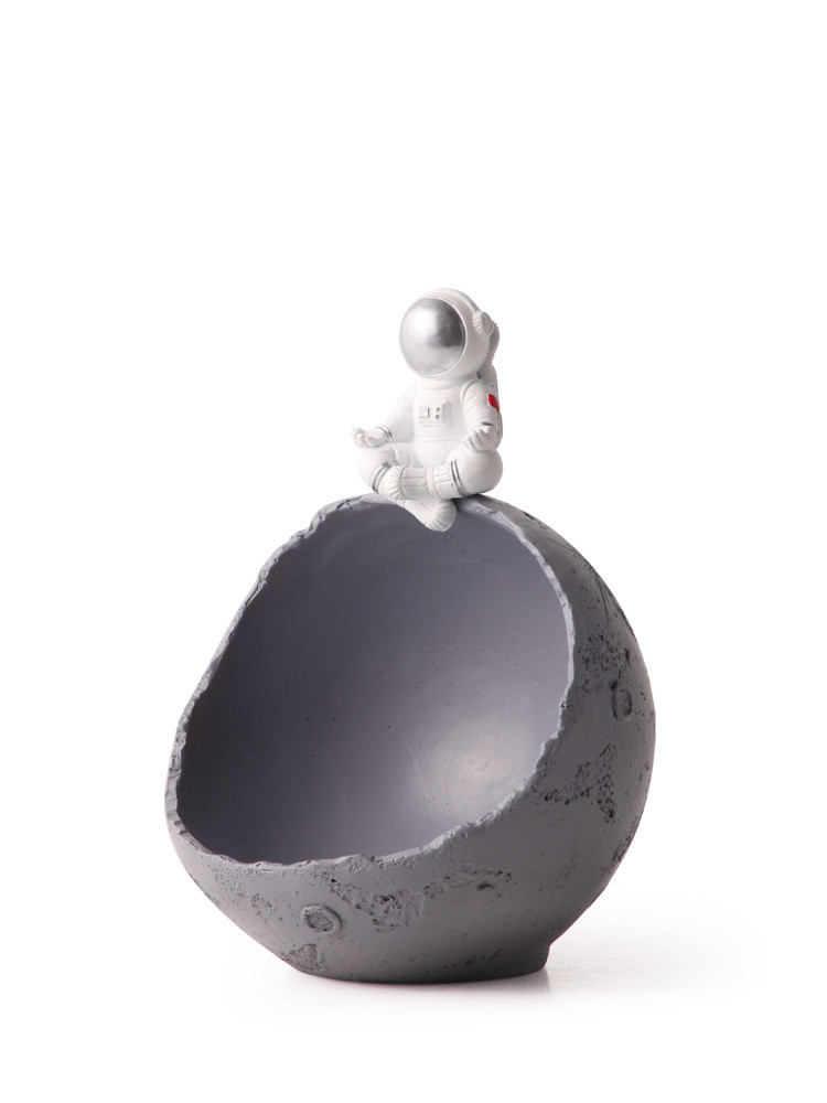 Astronaut Storage Fruit Plate - Detail