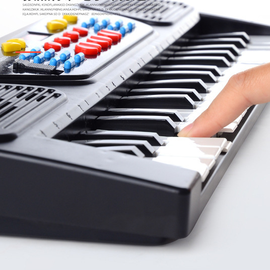 Children's Electronic Keyboard Image 3