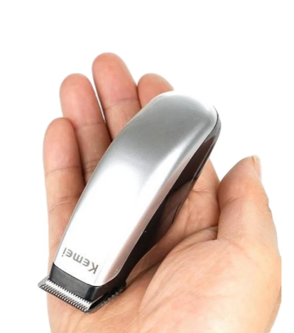 Kemei KM-9612 in Use