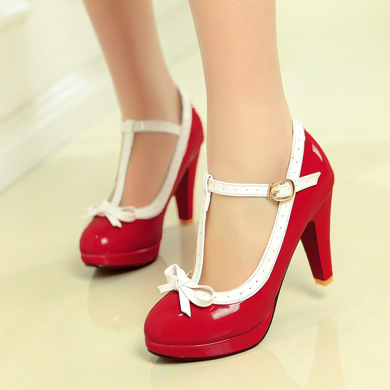 High-heeled shoes image 6