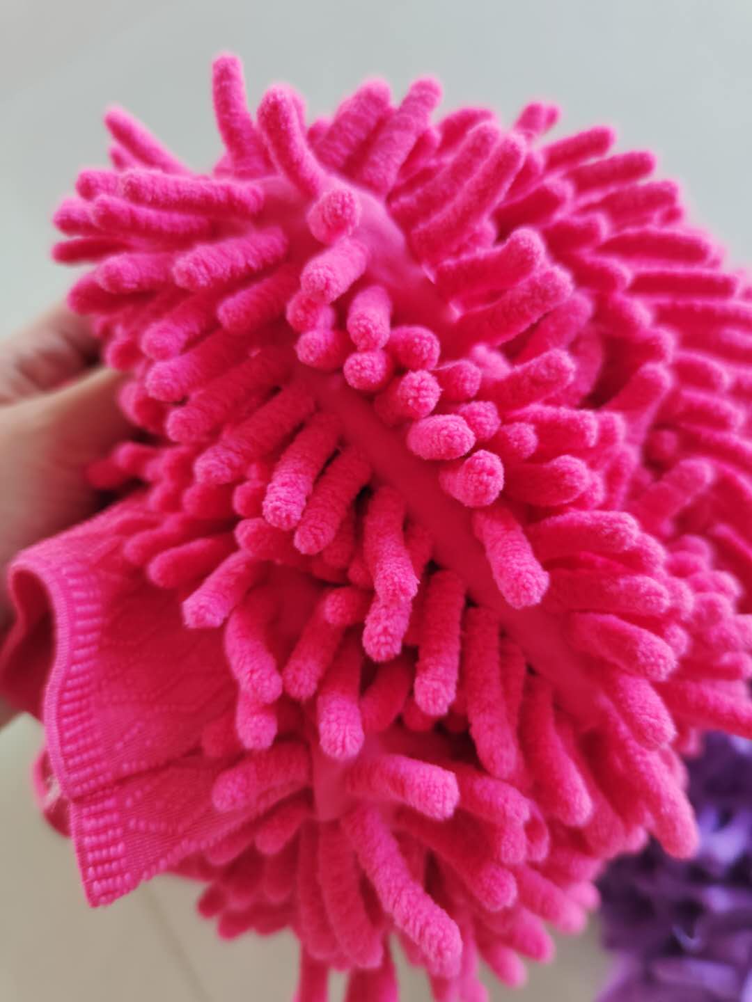 Microfiber mitt in action